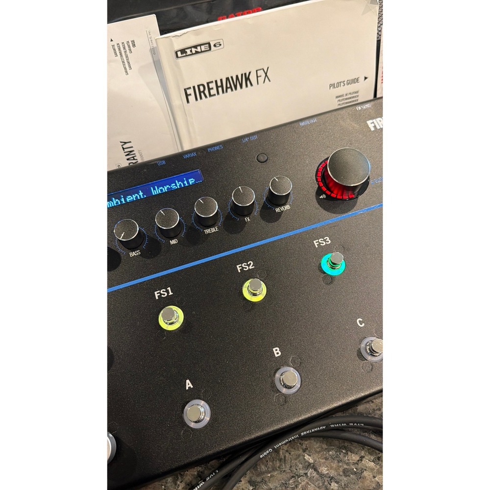 Line 6 Firehawk FX Multi-Effects Guitar Pedalboard Tested Working w/ Bag